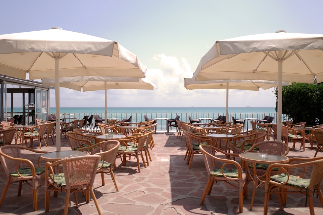 BEACH GRILL